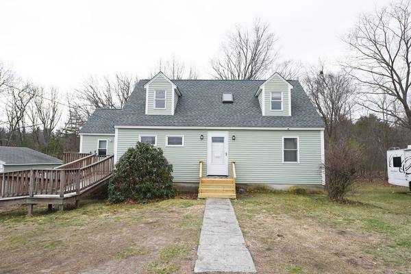 112 Franklin Street Ext, Derry, NH 03038