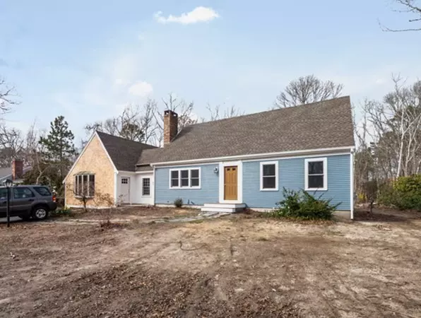 7 Inkberry Ln, Harwich, MA 02645