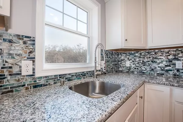 Mattapoisett, MA 02739,98 Marion Rd #B