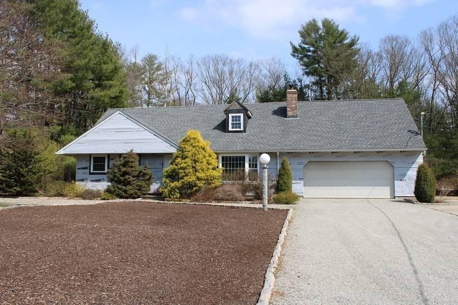 15 Princess Pine Dr, Rehoboth, MA 02769