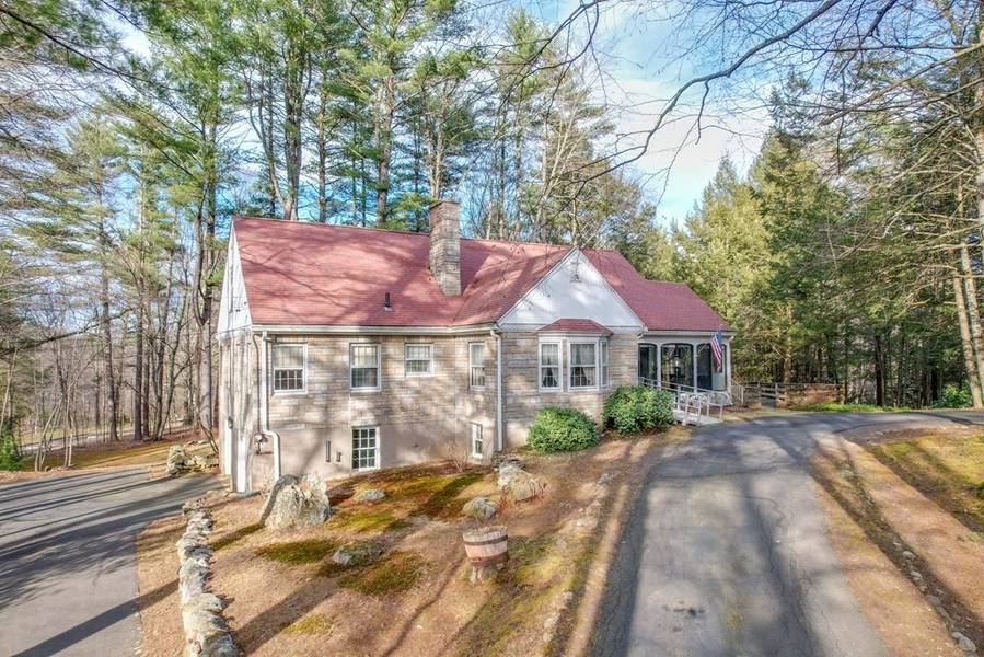 50 North St, Granby, MA 01033