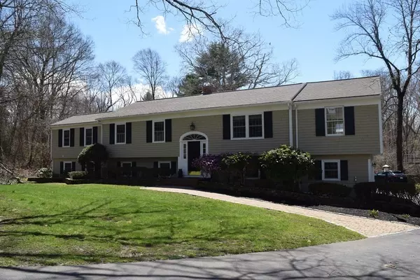 Swansea, MA 02777,370 Dillon Ln