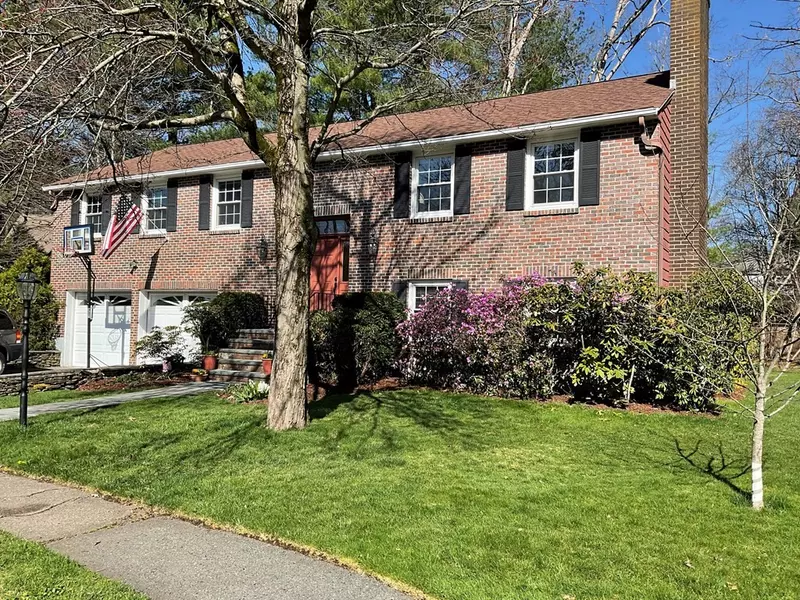 96 Canterbury Lane, Needham, MA 02492