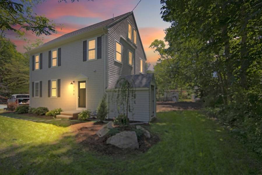 398 Woods Hole Road, Falmouth, MA 02543