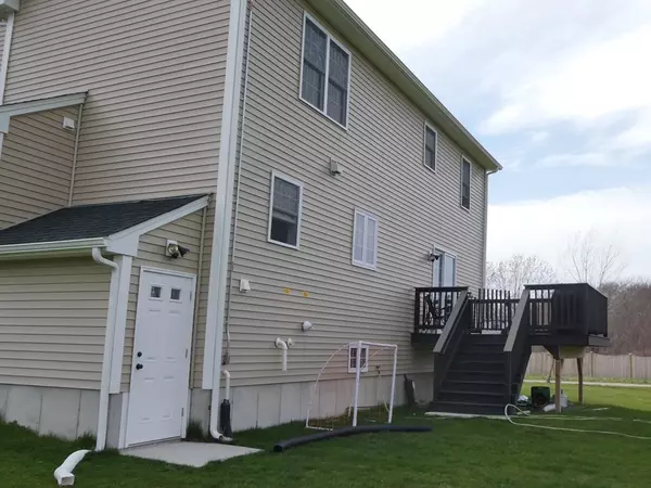 Swansea, MA 02777,95 High Hill Rd