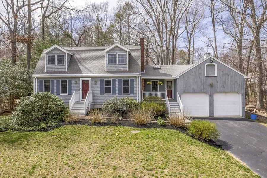 52 Black Pond Hill Road, Norwell, MA 02061