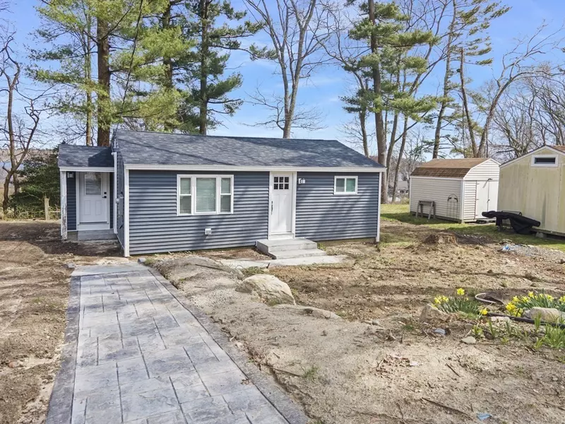 32 Beechwood Ave, Lakeville, MA 02347