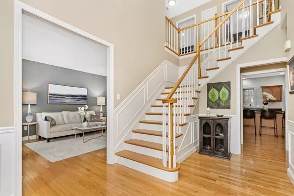 Upton, MA 01568,21 Howarth Dr