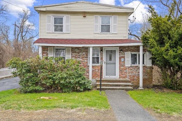 100 Townsend Avenue, Lowell, MA 01854