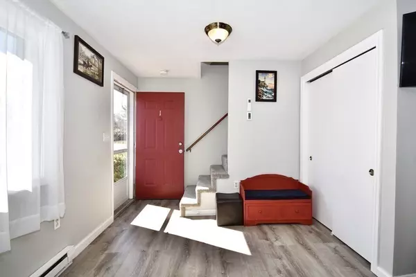 Wareham, MA 02571,5 Pheasant Ave #1