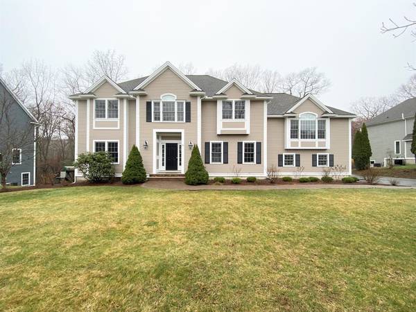 101 Sherwood Dr, North Andover, MA 01845