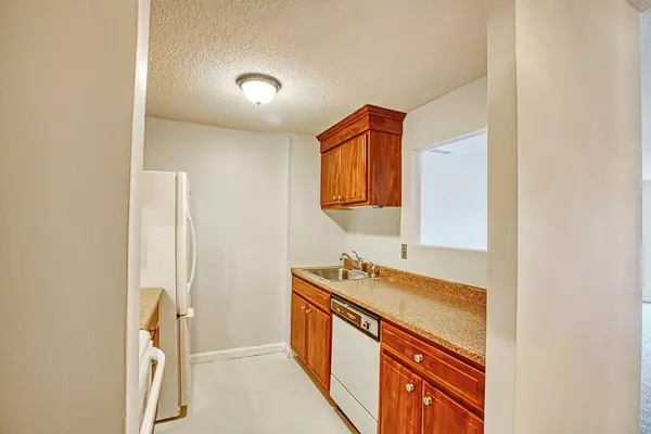 Stoneham, MA 02180,43 Pomeworth St #22