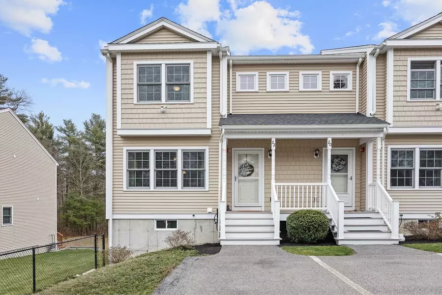 22 Great Cedar Dr #22, Hanson, MA 02341