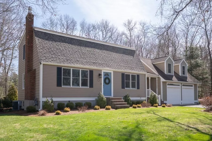 51 Orchard Ave, Hanson, MA 02341