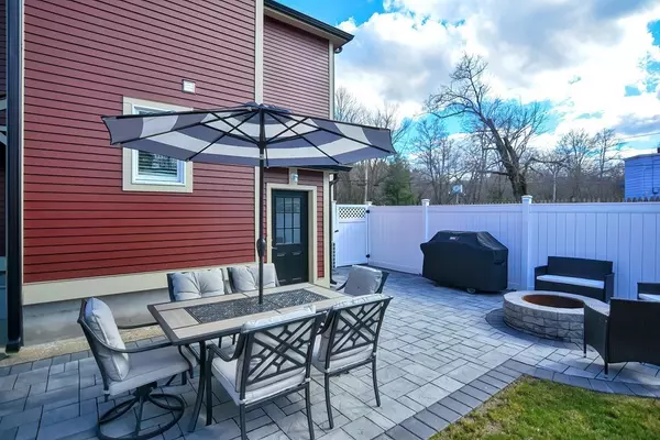 Clinton, MA 01510,376 Green Street