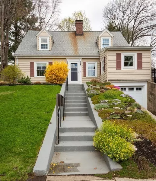 6 Sheridan Road, Stoneham, MA 02180