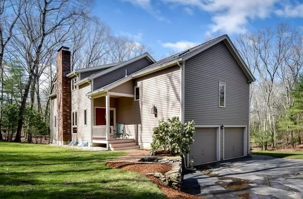 40 Whitney St, Sherborn, MA 01770