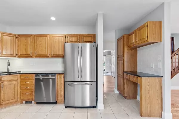 Clinton, MA 01510,608 Ridgefield Cir #A