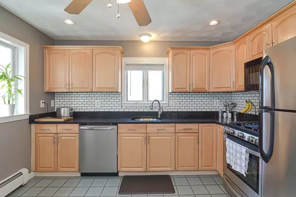 Swansea, MA 02777,19 Prairie Ave