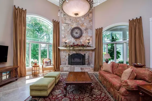 Southwick, MA 01077,111 Coes Hill Rd