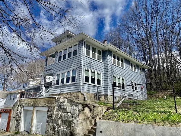 18 Highland Ct, Fitchburg, MA 01420