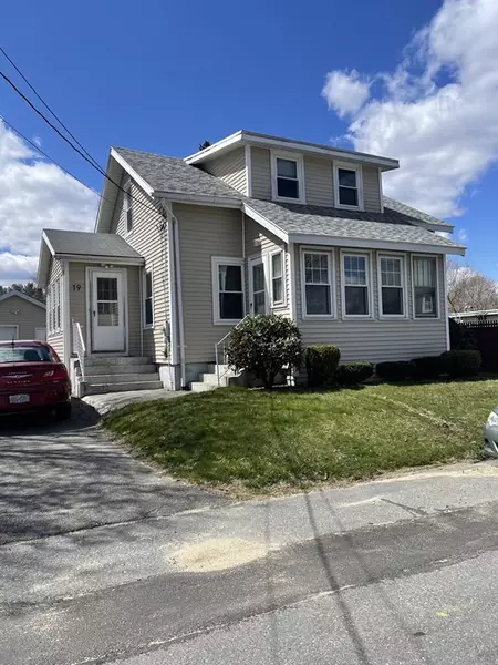 19 Hurd St, Fitchburg, MA 01420