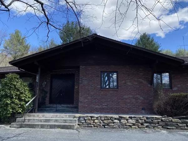 Greenfield, MA 01301,965 Bernardston Road
