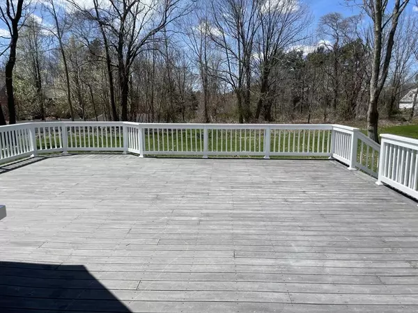 Abington, MA 02351,11 Nardone Cir