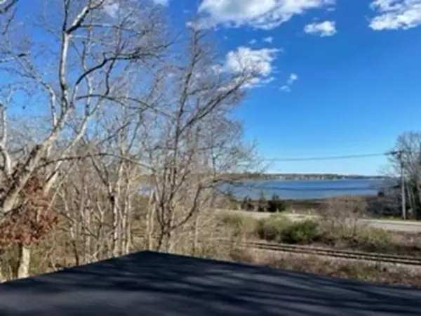 Wareham, MA 02571,11 Mayflower Ave