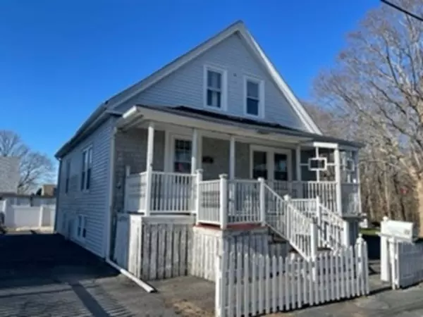 12 Lawton St, Fairhaven, MA 02719