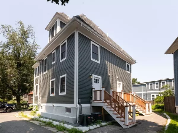 Cambridge, MA 02140,50 Washburn Ave #50