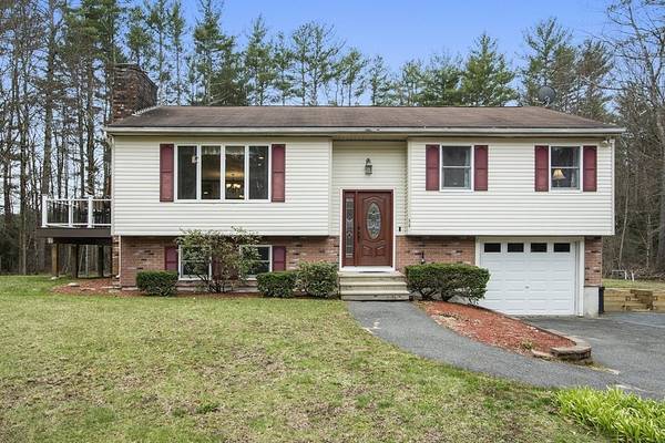 34 Blackinton Rd, New Salem, MA 01355