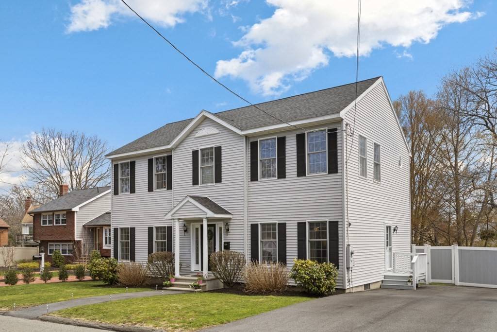 Medford, MA 02155,5 Teton Ln