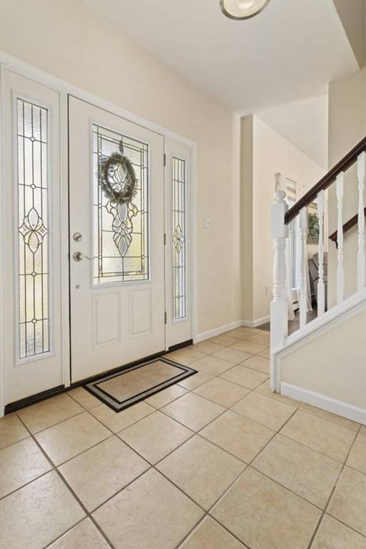 Medford, MA 02155,5 Teton Ln