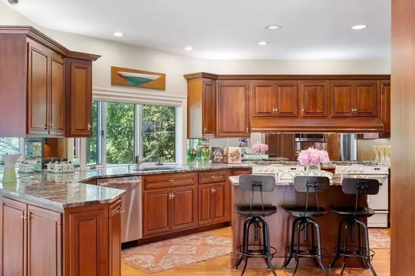 Hamilton, MA 01982,7 Erins Way