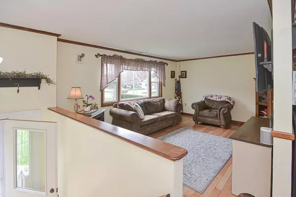 Uxbridge, MA 01569,450 E Hartford