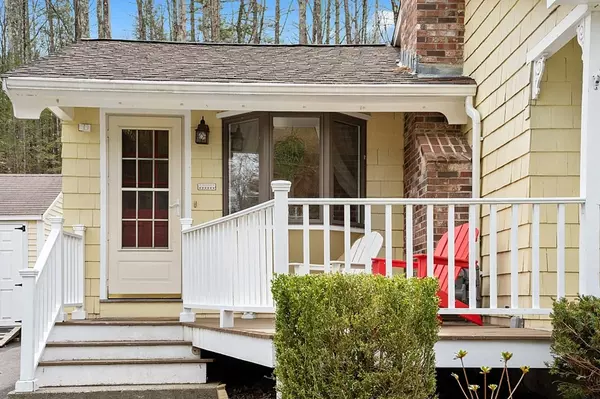 Townsend, MA 01469,6 Hickory Drive