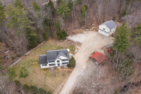 98 Middle Road, Deerfield, NH 03037