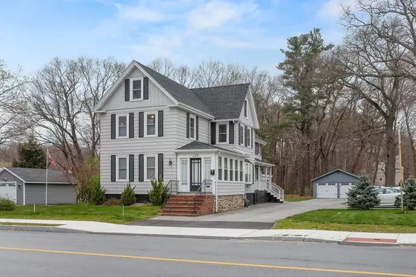 229 Elm St #2, Amesbury, MA 01913