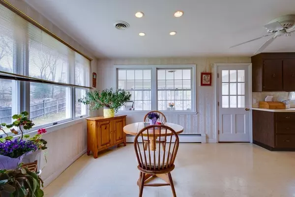 Woburn, MA 01801,15 Canterbury Rd