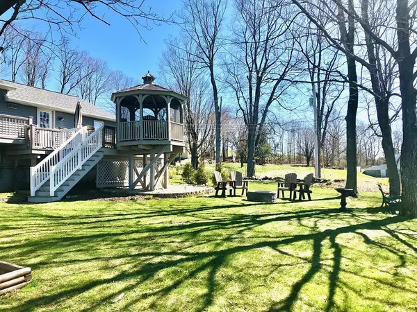 Petersham, MA 01366,196 East St