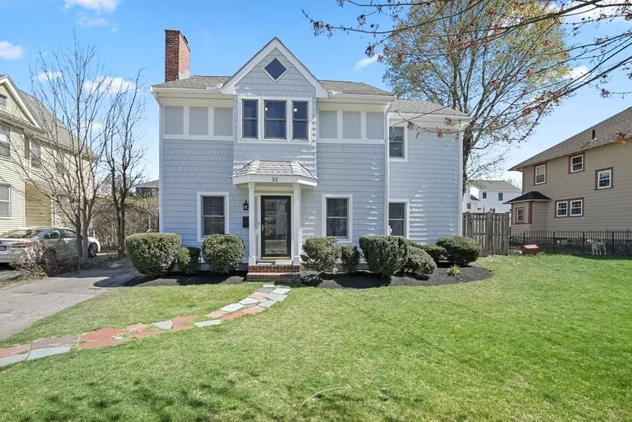 32 Elm St, Wakefield, MA 01880