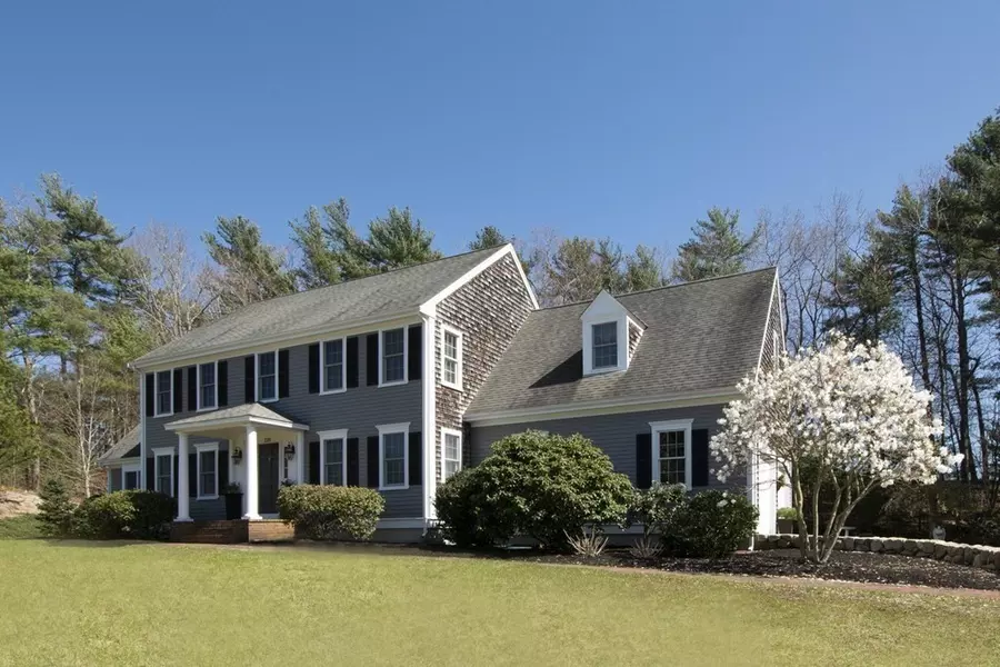 220 Hillcrest Rd, Marshfield, MA 02050