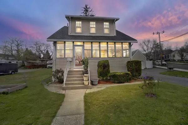 654 Willard St, Quincy, MA 02169