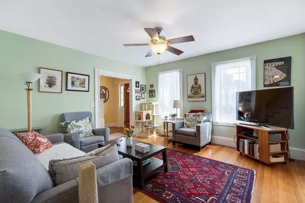 Melrose, MA 02176,22 Charles St