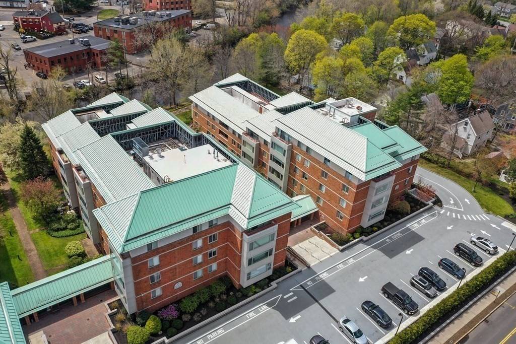 Newton, MA 02464,173 Oak St #205