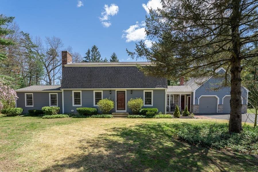 216 Ponders Hollow Rd, Westfield, MA 01085