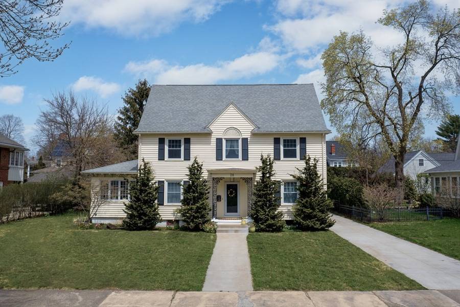 28 Farmington Ave, Longmeadow, MA 01106