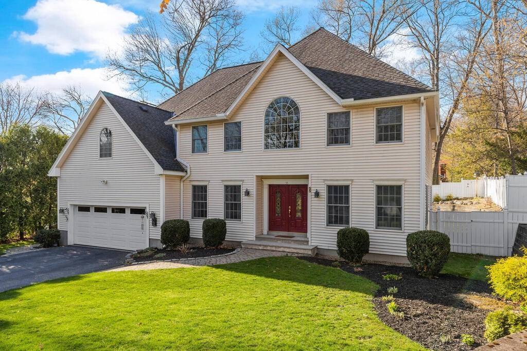 55 Clarendon St, Lowell, MA 01851