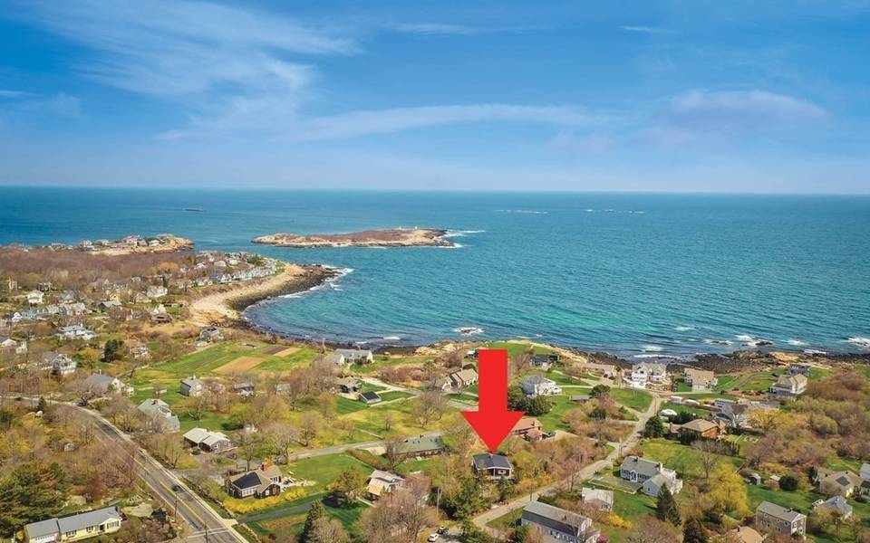 2 Whale Cove Rd., Rockport, MA 01966